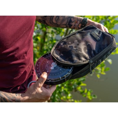 KORDA Чехол для весов Compac Scales Pouch Dark Kamo